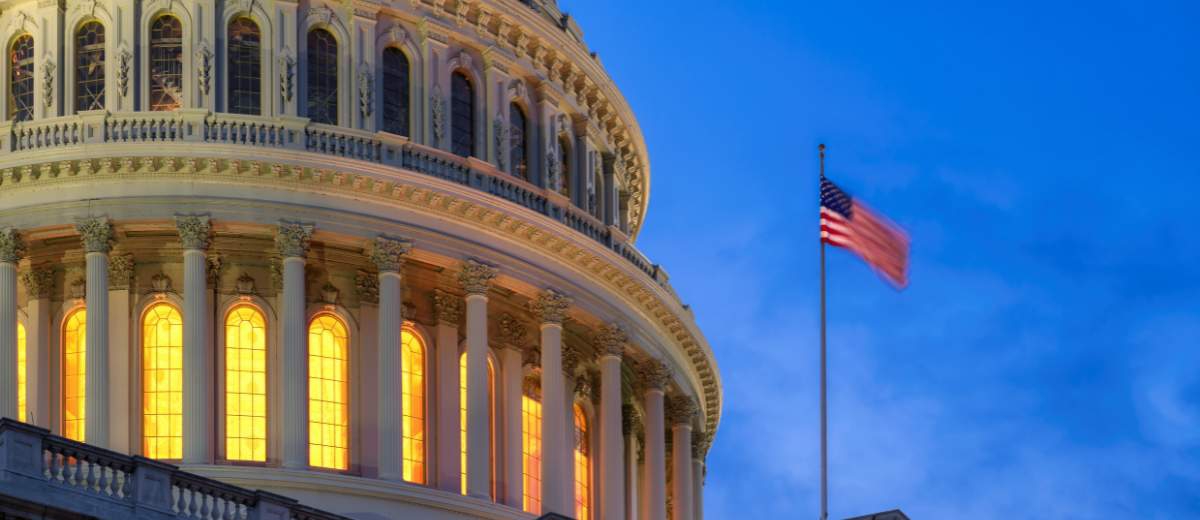 美國 PFAS 監管新局：聯邦申報趨向精確化，各州禁令與第三方鑑定成准入關鍵