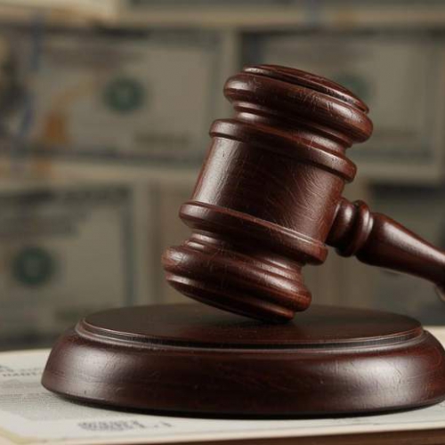 美國 EPA 裁定一業者違反 TSCA 下的二氯甲烷管制規定，最終支付 1.4 萬美元罰款結案