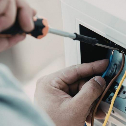 資源循環雙法與 ESPR 雙向夾擊：電子電器產業如何無縫接軌「循環標誌」與綠色採購商機？