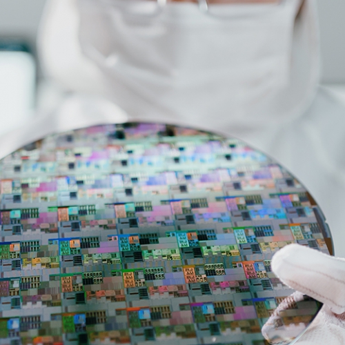 紅色警戒下的材料戰：從鎵斷鏈風險看半導體供應鏈韌性